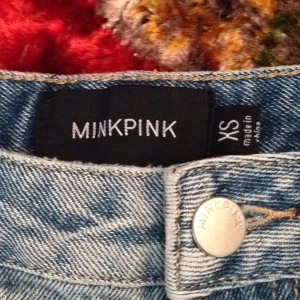  - Minkpink shorts, aldrig använda! 
Perfekta till sommaren! 
