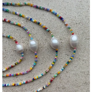 Handgjorda smycken  - Säljer jättefina handgjorda smycken. Kontakta mig för egen beställning. 🌸🦋🌸