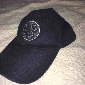  - Keps från Converse.  • Köparen står för frakt!