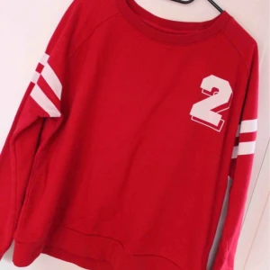  - Storlek L.  70 kr inklusive frakt.  Betalning sker via swish. 