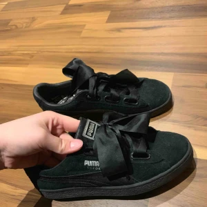  - Helt nya endast lite damiga då dem stått bara