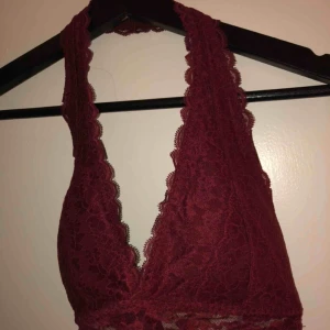  - Vinröd bralette från Hollister✨ Använd fåtal gånger