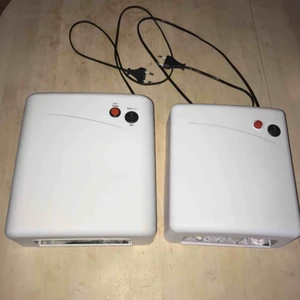  - 2 st uv lampor i fint skick.  ena plattan helt ny! lamporna fungerar men saknas ett lysrör på båda, men finns och köpa billigt på många ställen. köpta för 399 kr/st säljer båda för 400kr tillsammans.