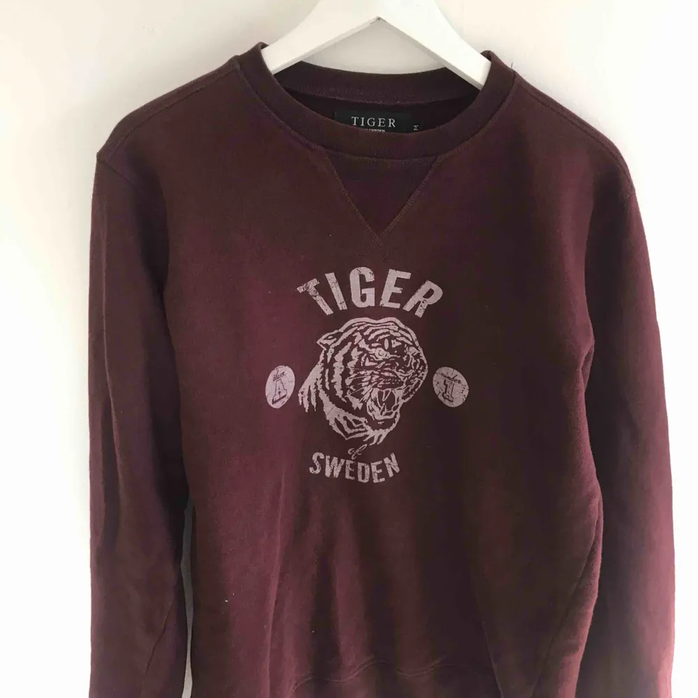Tiger of Sweden sweatshirt i använd skick. Tröjor & Koftor.