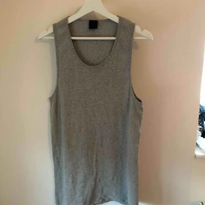  - Oversize linne eller kort klänning, välj själv. Passar 36-40