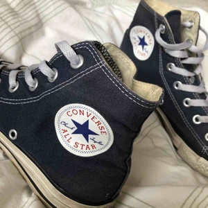  - Välanvända men hela! Svinsnygga sommar skor, amirite? Frakt tillkommer!