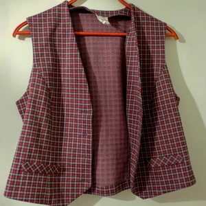  - Rutig vintageväst