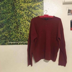  - 100% ull supermysig och varm tröja. Köpt second hand och i fint skick.