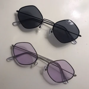  - Säljer dessa coola solglasögon för 50kr styck! 