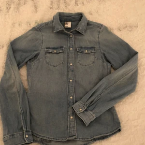  - Jeansskjorta, prima skick! 