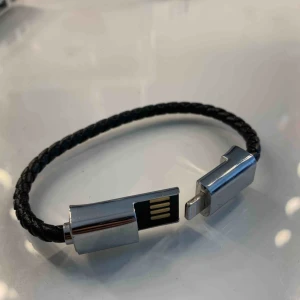  - Laddarsladd som armband. Jättesmidigt