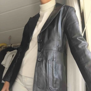  - Skitsnygg skinnpaj! Second hand 👽🕴🏻 frakt tillkommer