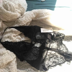  - Linn Ahlborg X NAKD  Jättefin body. Aldrig använd då den är för liten för mig