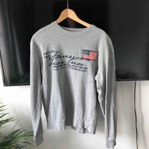  - Tröja från hm nypris 200kr