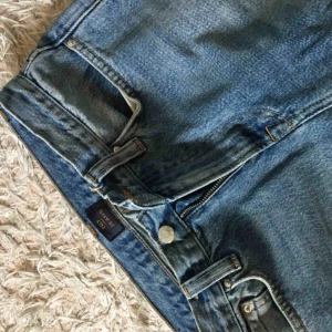  - Jeans från Nelly, storlek 25