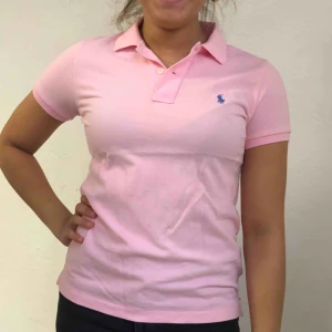  - Ljusrosa Ralph lauren polotröja. Frakt ingår!
