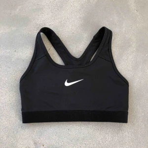  - Nästan helt oanvänd Nike sporttopp!🤩