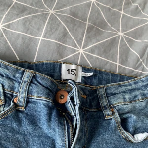 Jeans  - Mörk blåa jeans från lager 157