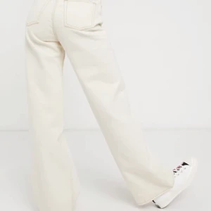 SNYGGASTE monki jeansen - Sytt in i midjan, storlek s