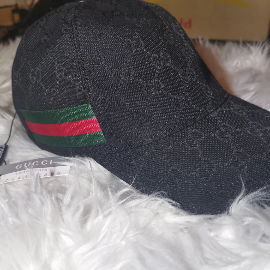 G.ucci orginal svart canvaskeps