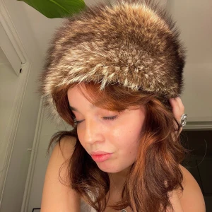 Pälsmössa - Underbar päls mössa som e super snygg o passar till allt 🎀 