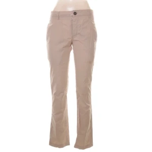 ACNE jeans beiga - Beiga chinos/byxor från Acne! Supersnygga och långa i benen :) skriv för fler bilder! Pris kan självklart diskuteras 💕