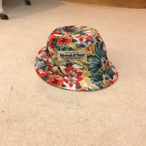 Mitchell & Ness bucket hat, felfri OS