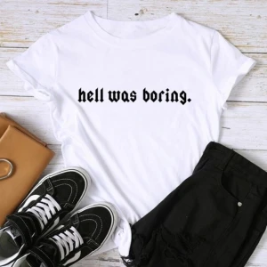 PRINTED TSHIRT - Använd ett fåtal gånger, storlek XXL men liten i storleken, skulle säga typ M ✨ 