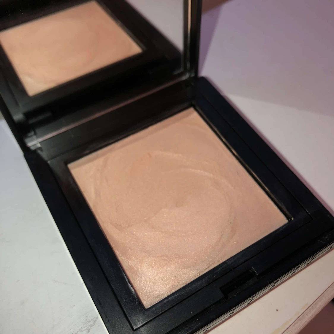 Make Up Store Cream highlight