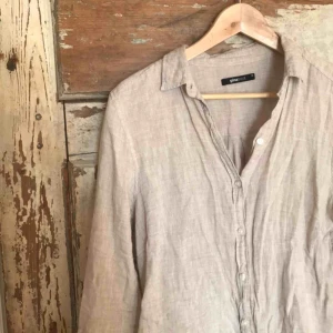  - Somrig linneskjorta