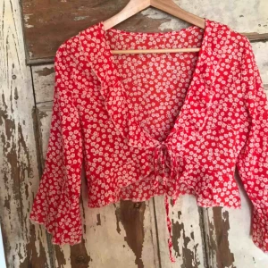  - Världens finaste sommartopp köpt secondhand