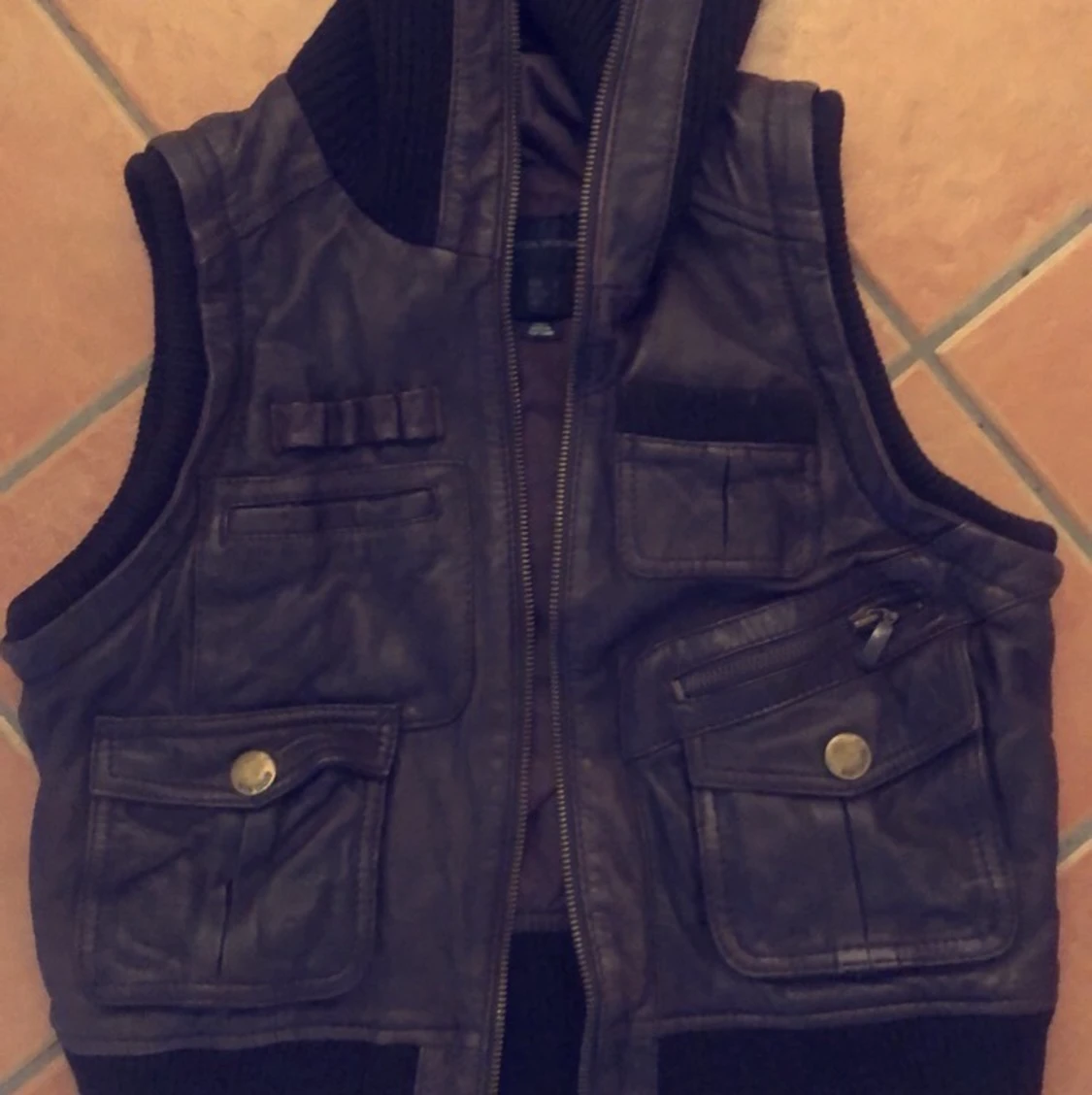 Brun Skinnväst Small 