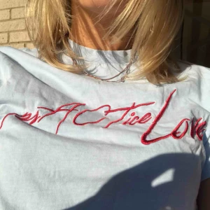  - practise love weekday tisha använder aldrig