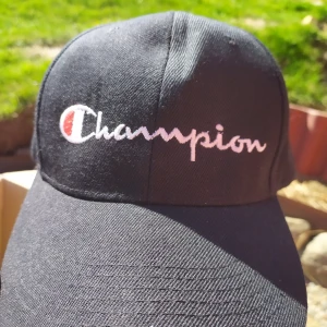 Champion keps  - Knappt använd! 