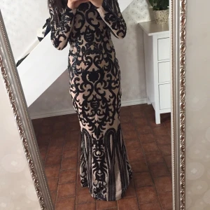 Klänning  - New!! Only once worn!! 