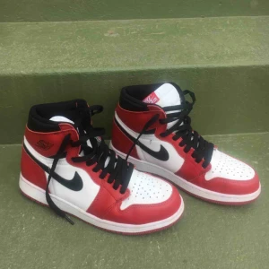  - Sjukt bra Jordankopior i mycket fint skick! Använda max 2 gånger, säljer då de inte är min stil. Köparen står för frakt🦋