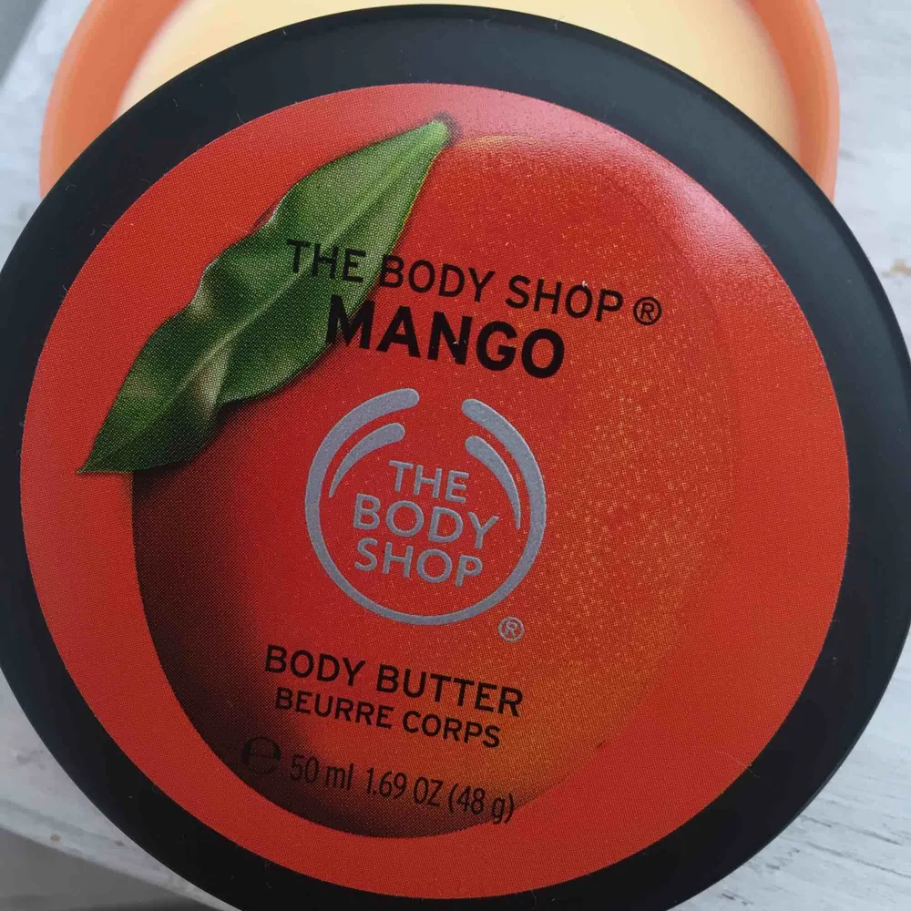 bodybutter med doft av Mango från the body shop. ALDRIG använd, inte ens testad, helt ny. säljer pga kommer inte till användning. frakt tillkommer. Övrigt.