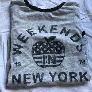 T-shirt från gina tricot - T-shirt från fina tricot xs