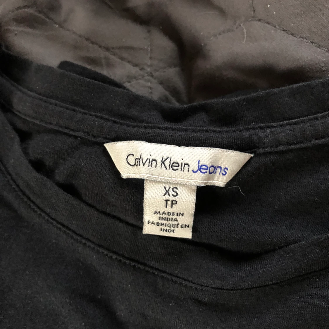 Svart t-shirt från Calvin Klein - 91