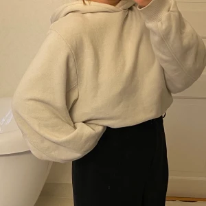 Hoodie - Hoodie i snygg beige färg