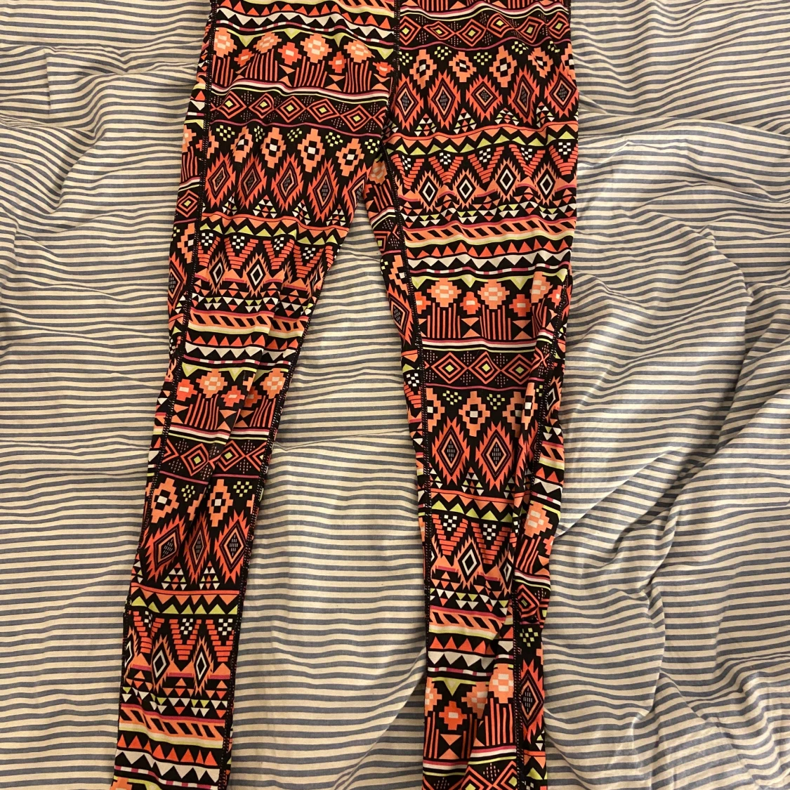 Mönstriga träningsbyxor