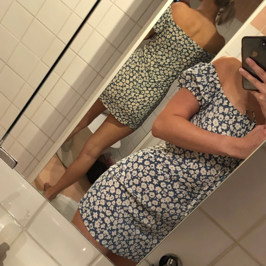 Somrig ljusblå klänning - 90