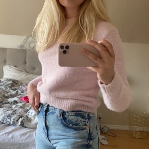 Stickad tröja - Super gullig tröja från Berskha, köptes i London förra året. Inte använd mycket