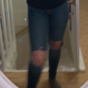 jeans från lager 157 - jeans från lager 157 i strl S men passar även xs! har ni frågor så skriv i dm💕