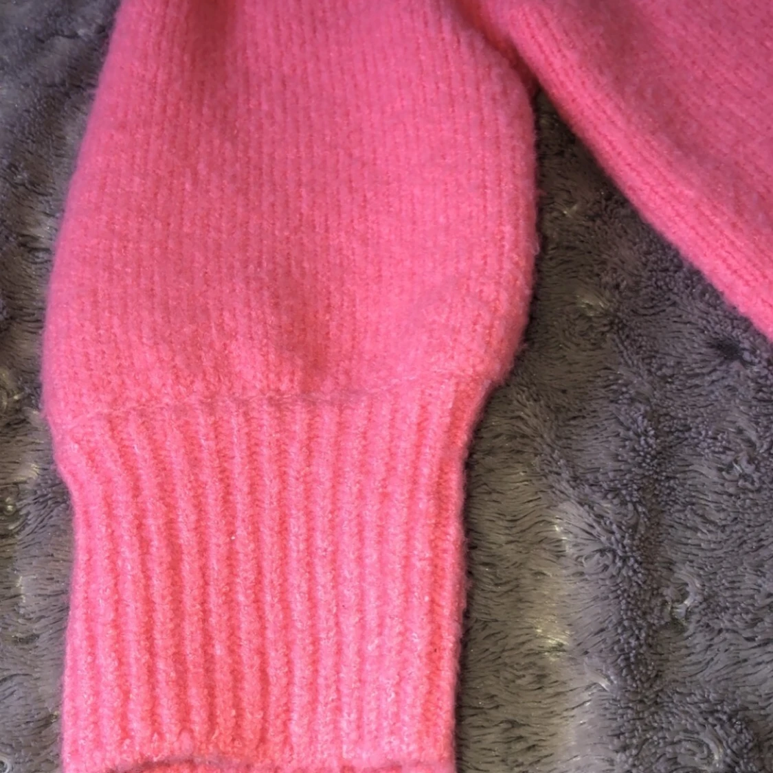 en rosa stickad tröja - 91