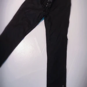 Leatherlook - Från Gina storlek 34