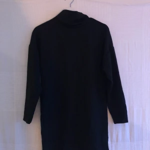 Svart poloklänning - Köparen betalar ev. frakt. Kan mötas upp i Stockholm C.