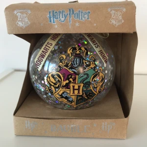 Julkula HP - Köpt i London och aldrig uttagen ur kartongen. Skickas väl emballerad då den är i glas. 