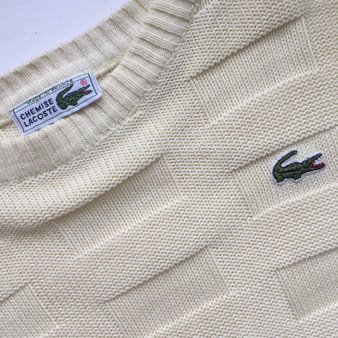 LJUSGUL 1980s LACOSTETRÖJA 💛 - 90