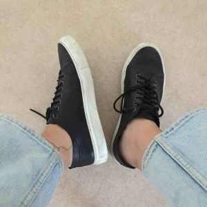  - Kavat läder skor, använt ett fåtal gånger. Bra skick! 